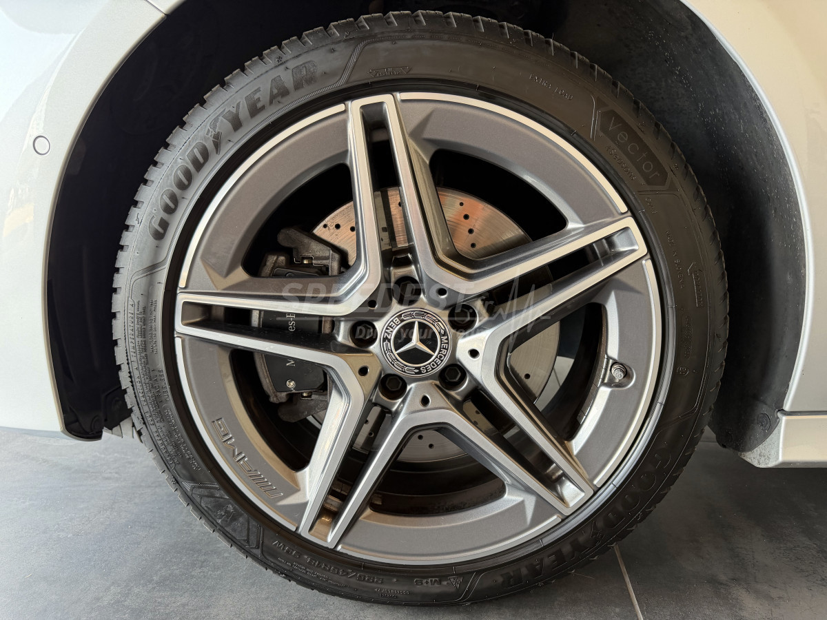 MERCEDES A250E AMG -FACELIFT-