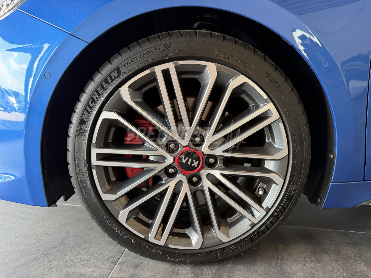 KIA PROCEED GT -FULL OPTIONS-