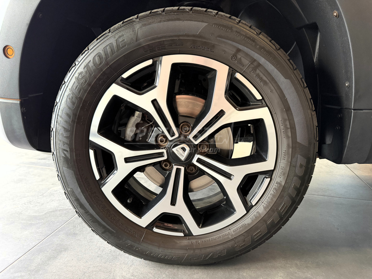 DACIA DUSTER PRESTIGE 4X4 -1ère MAIN/ATTELAGE-
