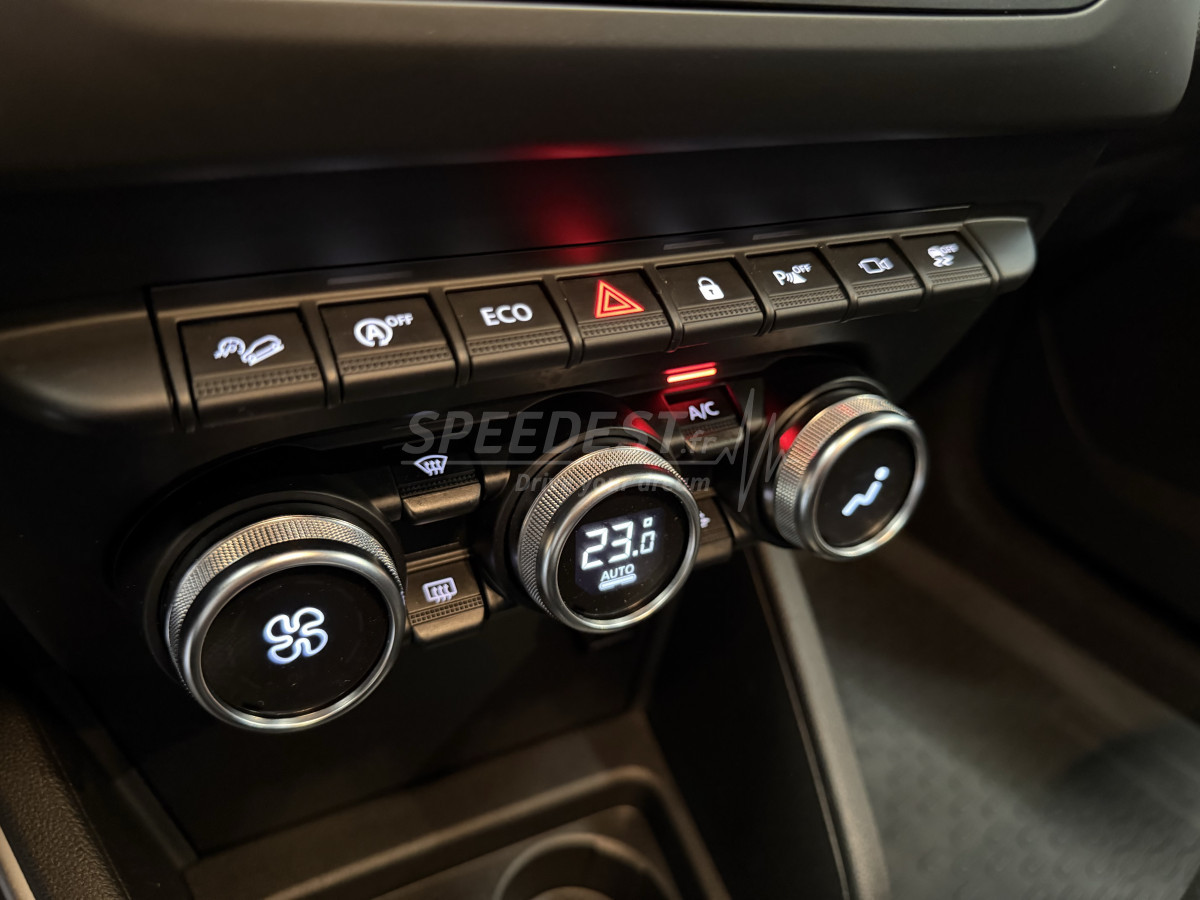 DACIA DUSTER PRESTIGE 4X4 -1ère MAIN/ATTELAGE-