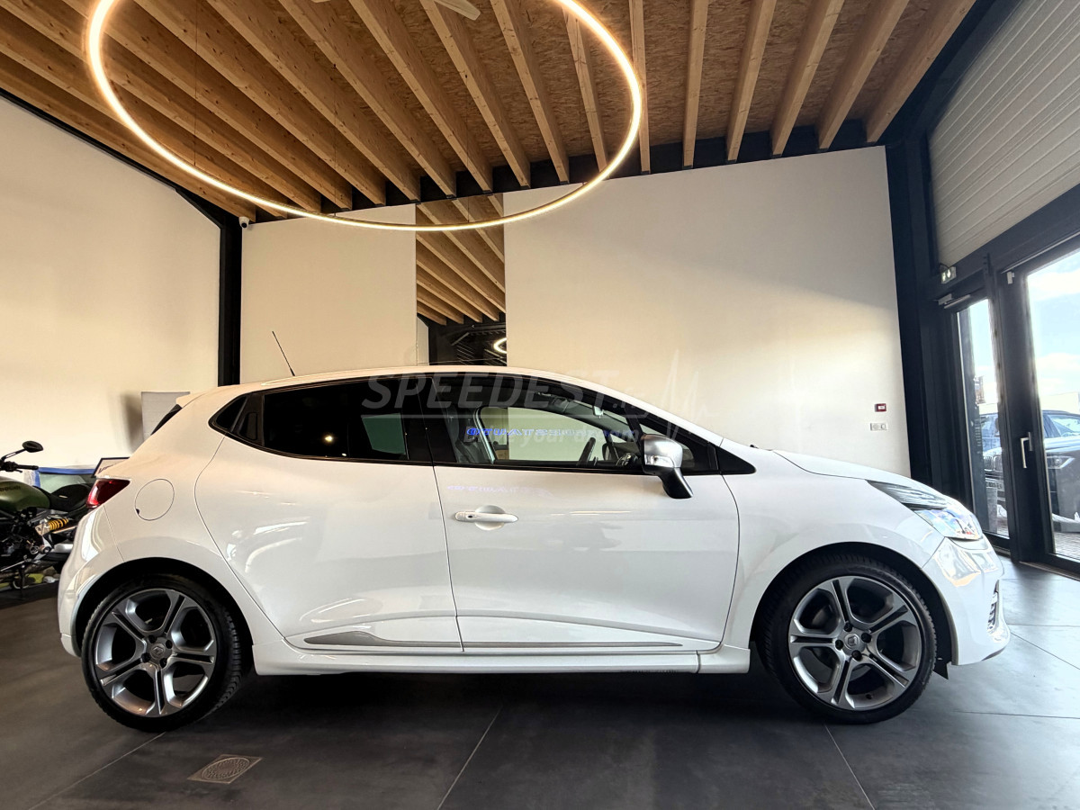 RENAULT CLIO GT
