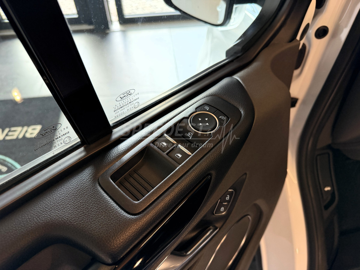 FORD TOURNEO CUSTOM -9 PLACES-