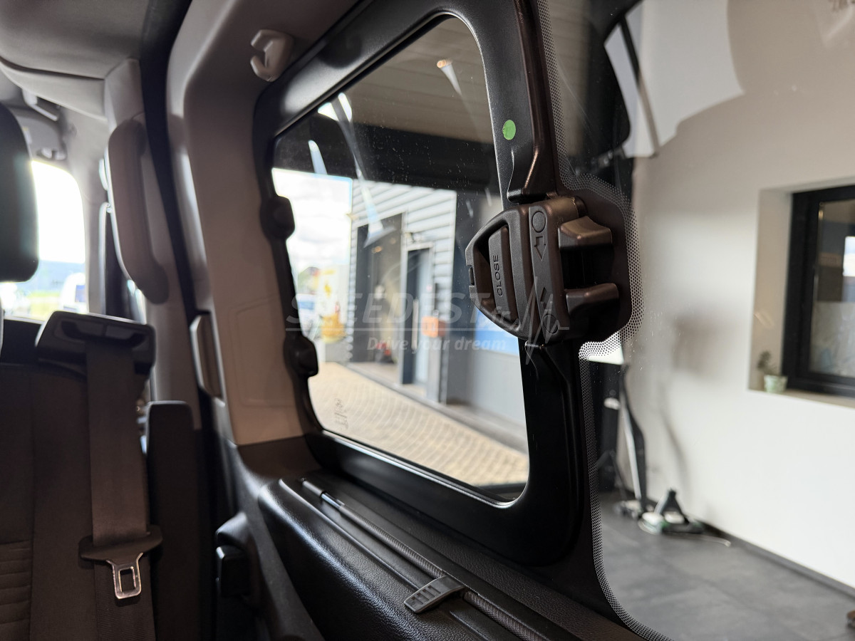FORD TOURNEO CUSTOM -9 PLACES-