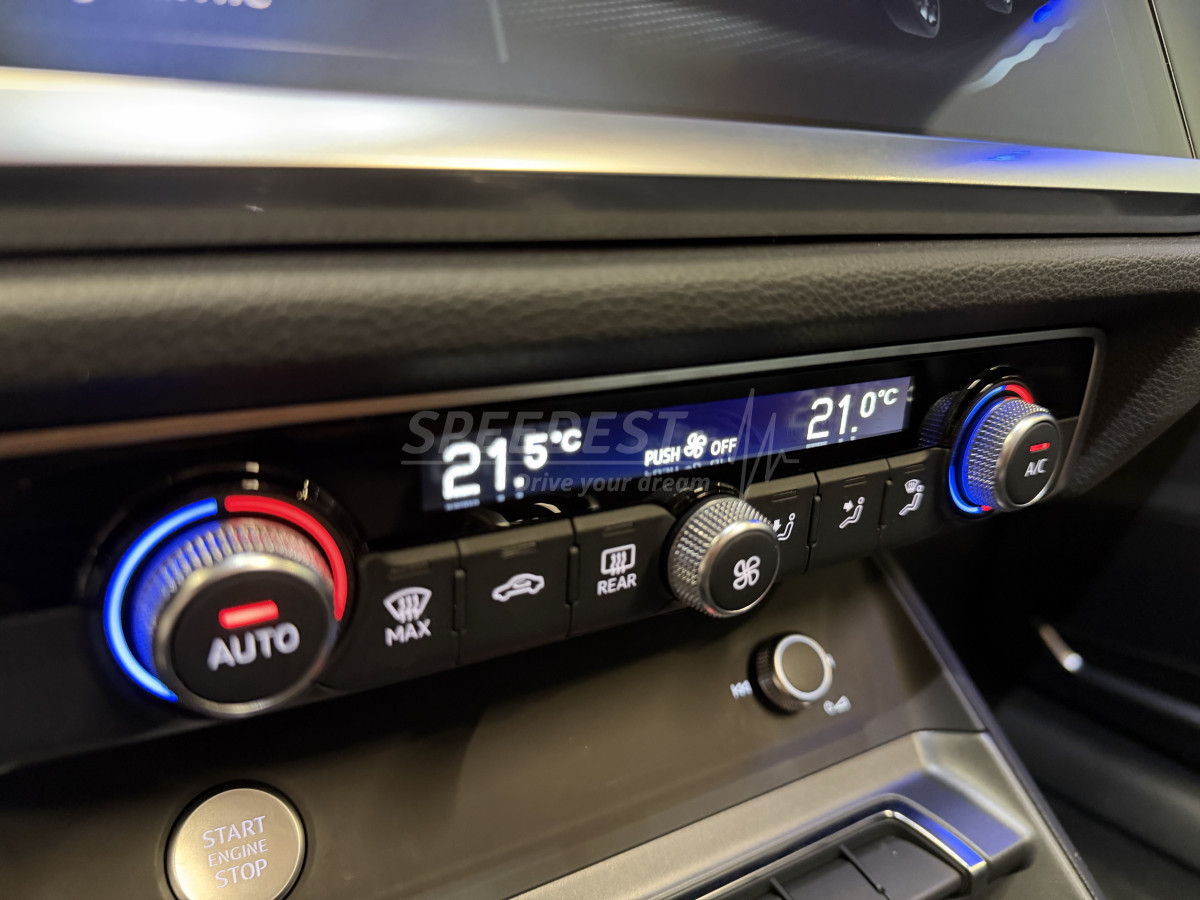 AUDI Q3 SLINE -ATTELAGE-