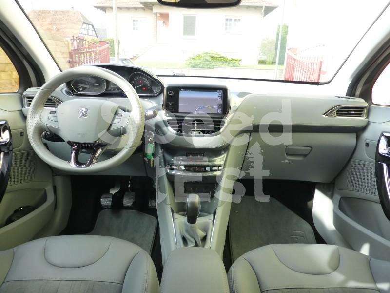 PEUGEOT 208 ALLURE