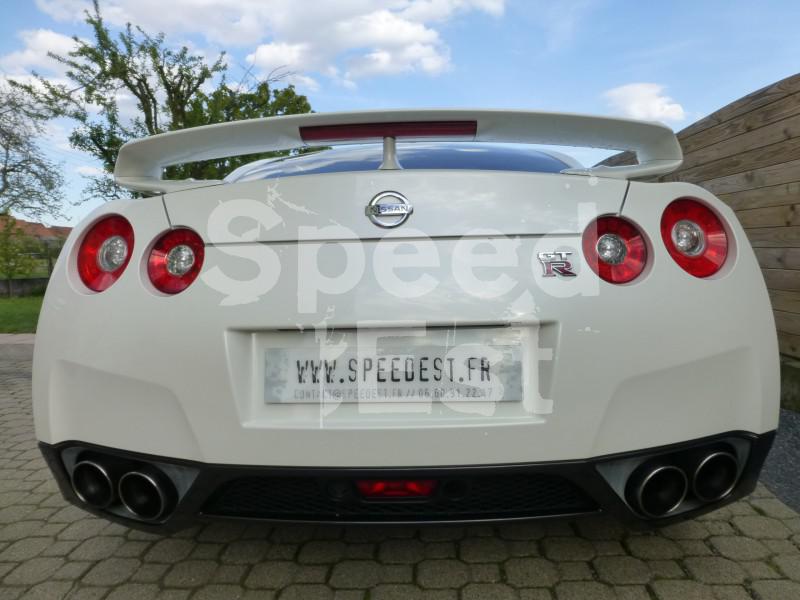 NISSAN GTR