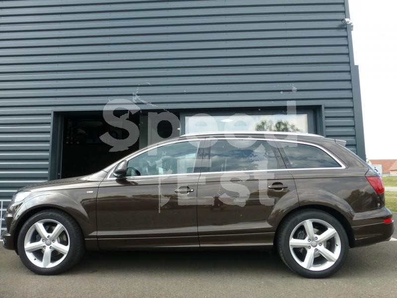 AUDI Q7 S-LINE