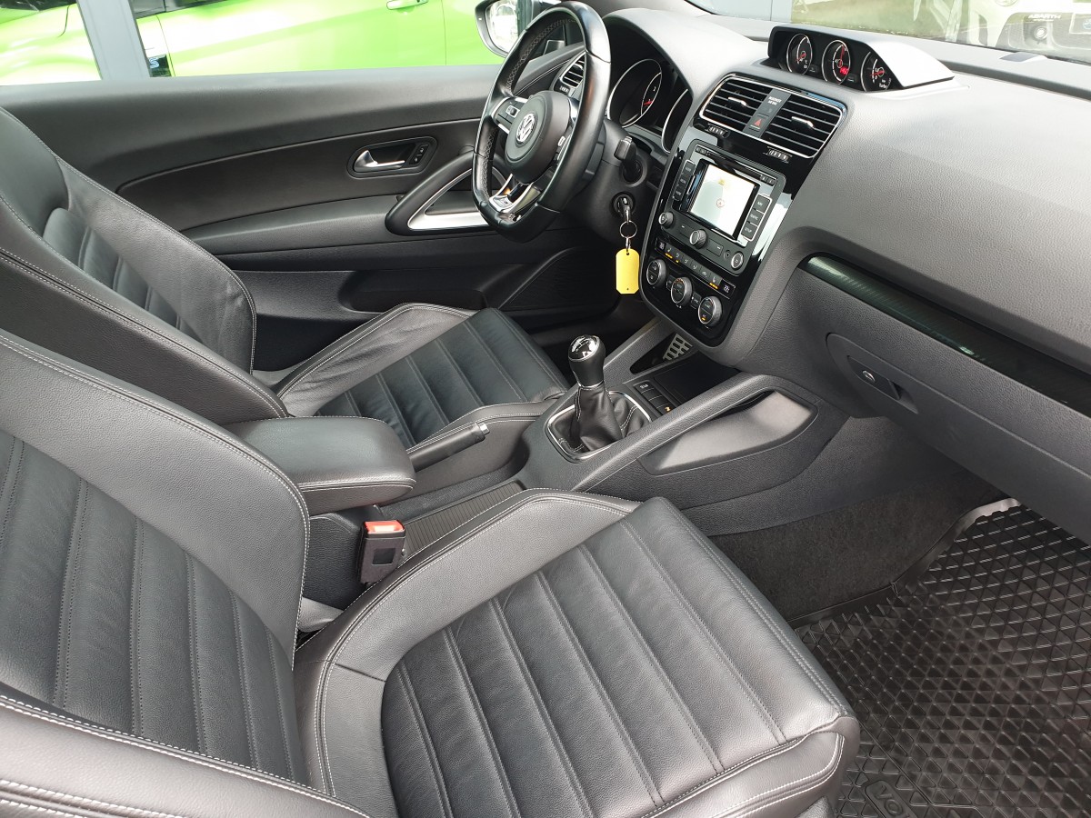 VW SCIROCCO RLINE