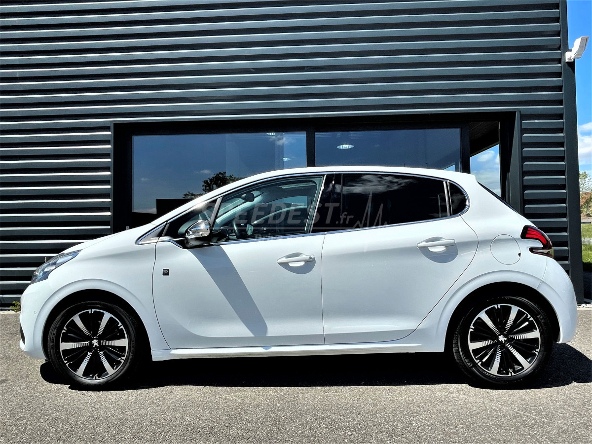 208 TECH EDITION -ETAT PROCHE DU NEUF-