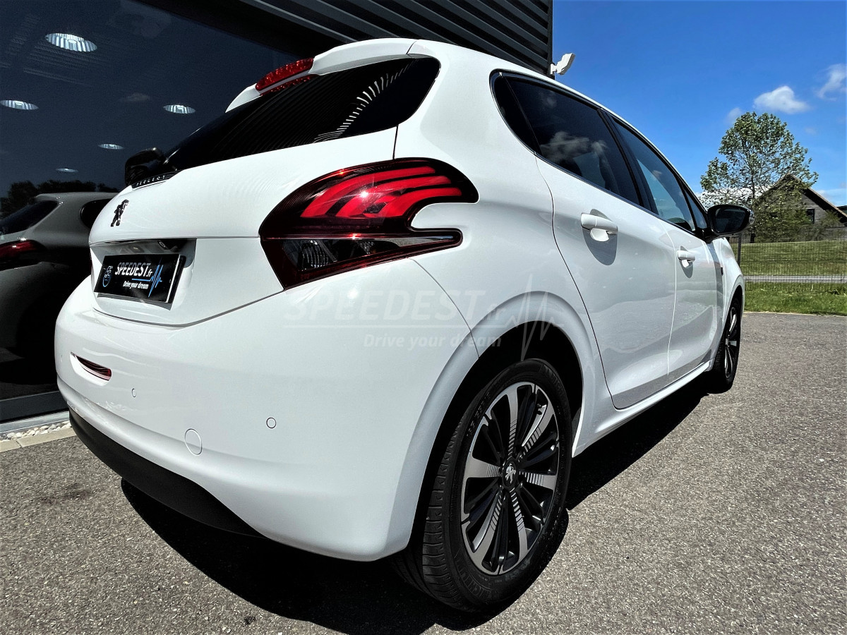 208 TECH EDITION -ETAT PROCHE DU NEUF-