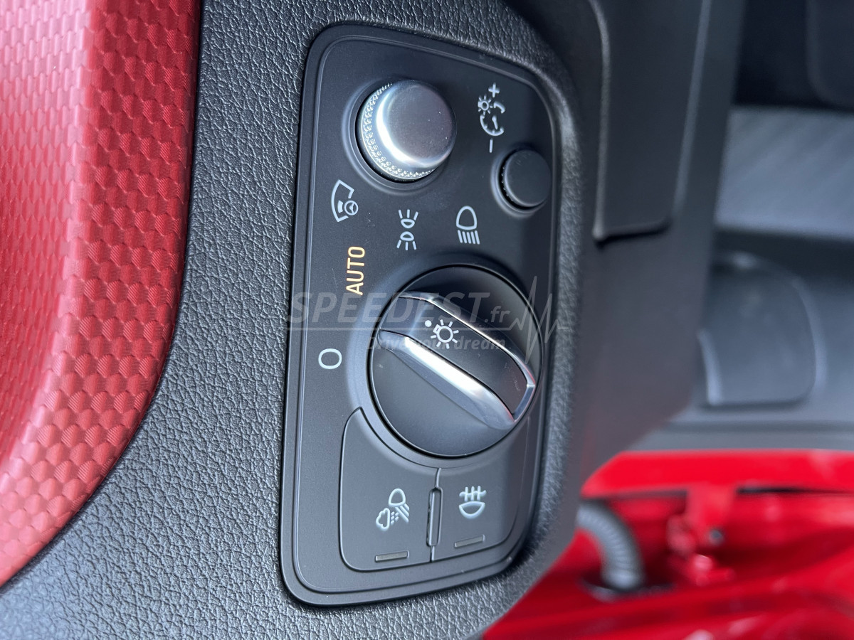 AUDI Q2 -VIRTUAL/1ere MAIN-