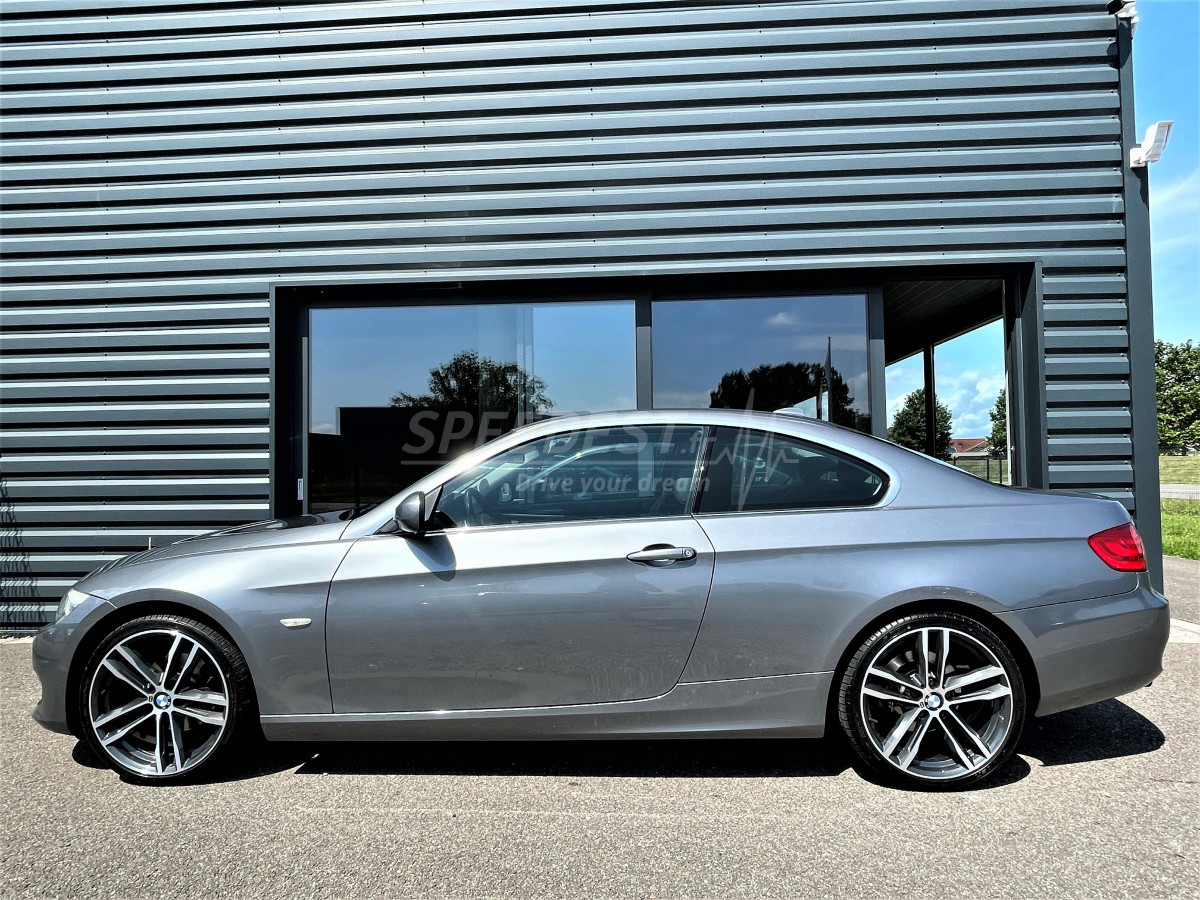 BMW 320i e92