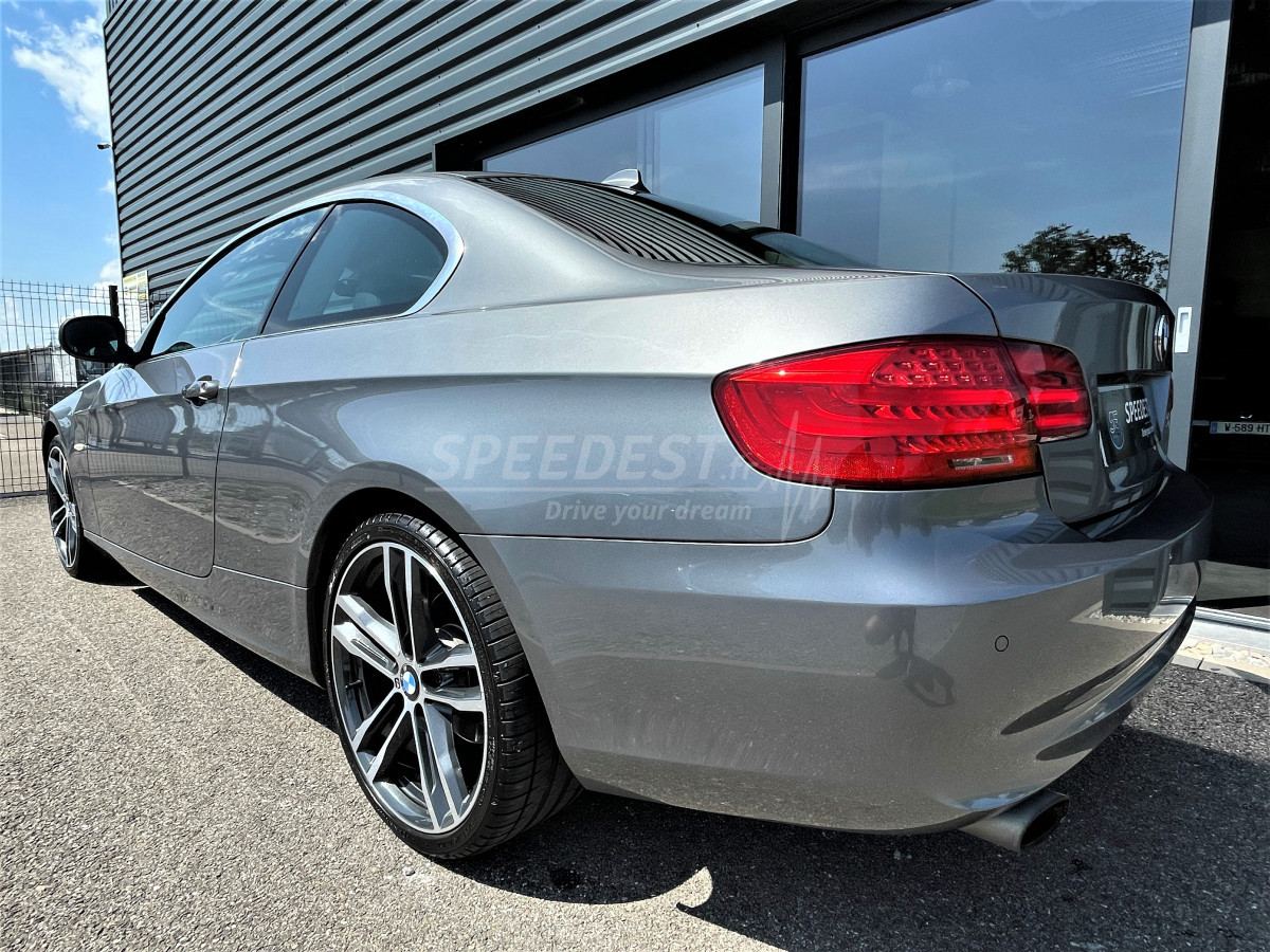 BMW 320i e92